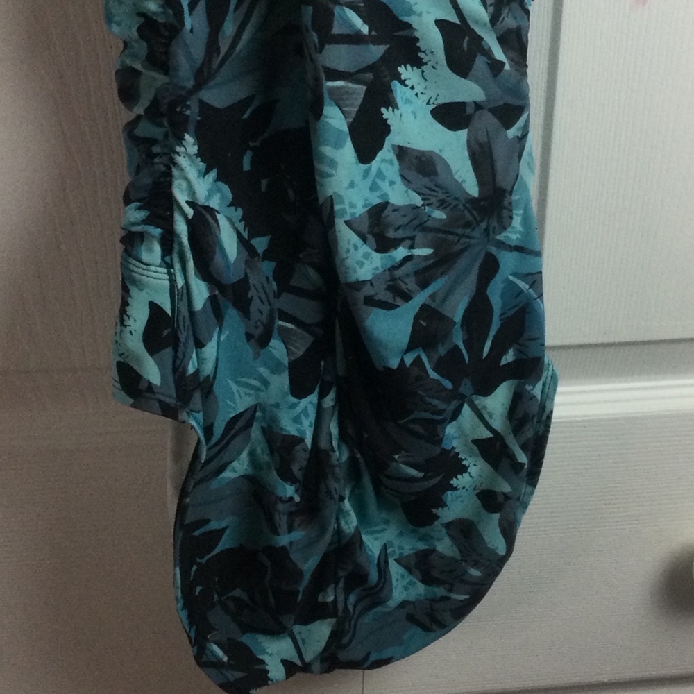 Teal Floral Print Swimsuit - Picture 10 of 11